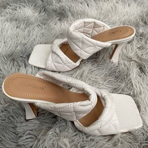 Lov Mark Strap Up Square Toe Heels Woman’s Size 9